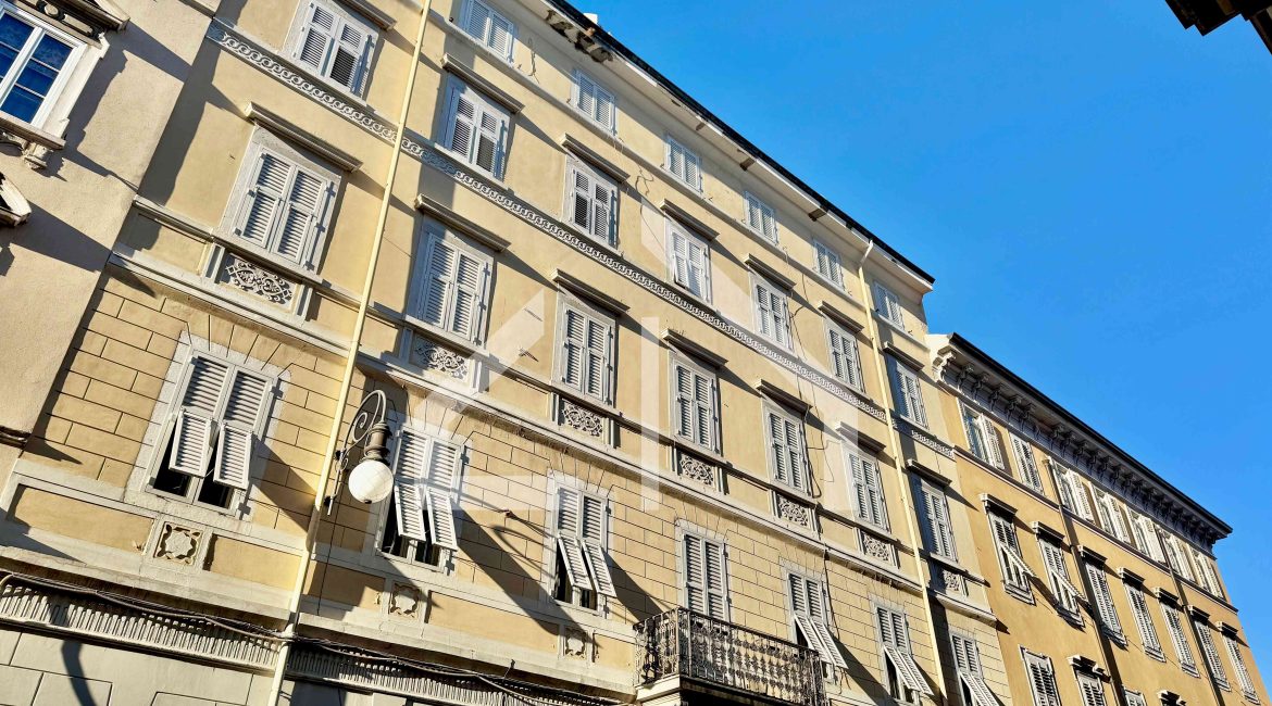 Locale commerciale via del Lazzaretto Vecchio, Trieste