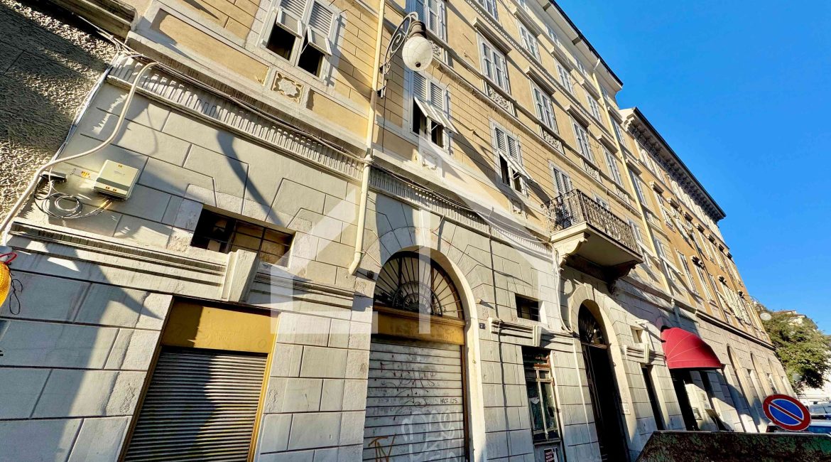 Locale commerciale via del Lazzaretto Vecchio, Trieste